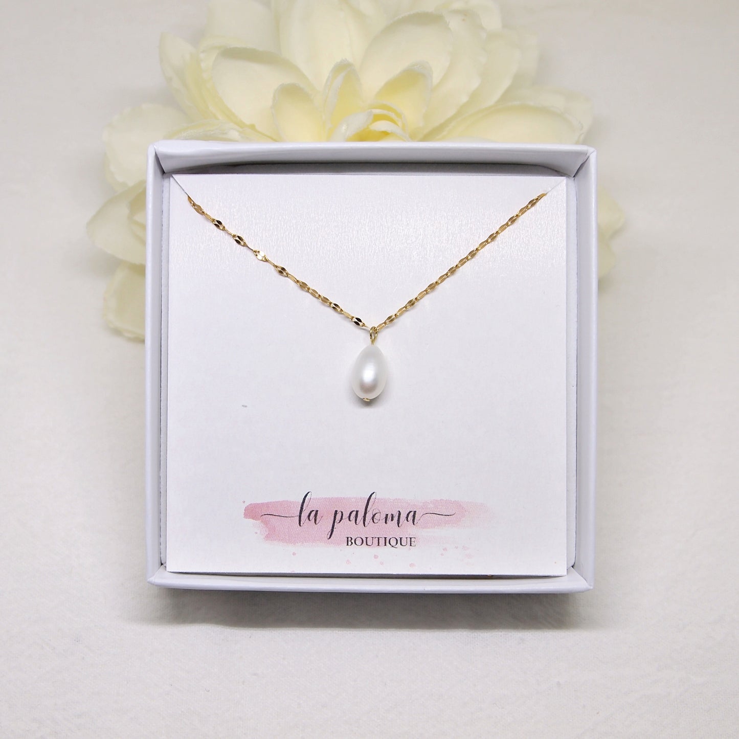 Kaklarota ar dabīgās pērles piekariņu