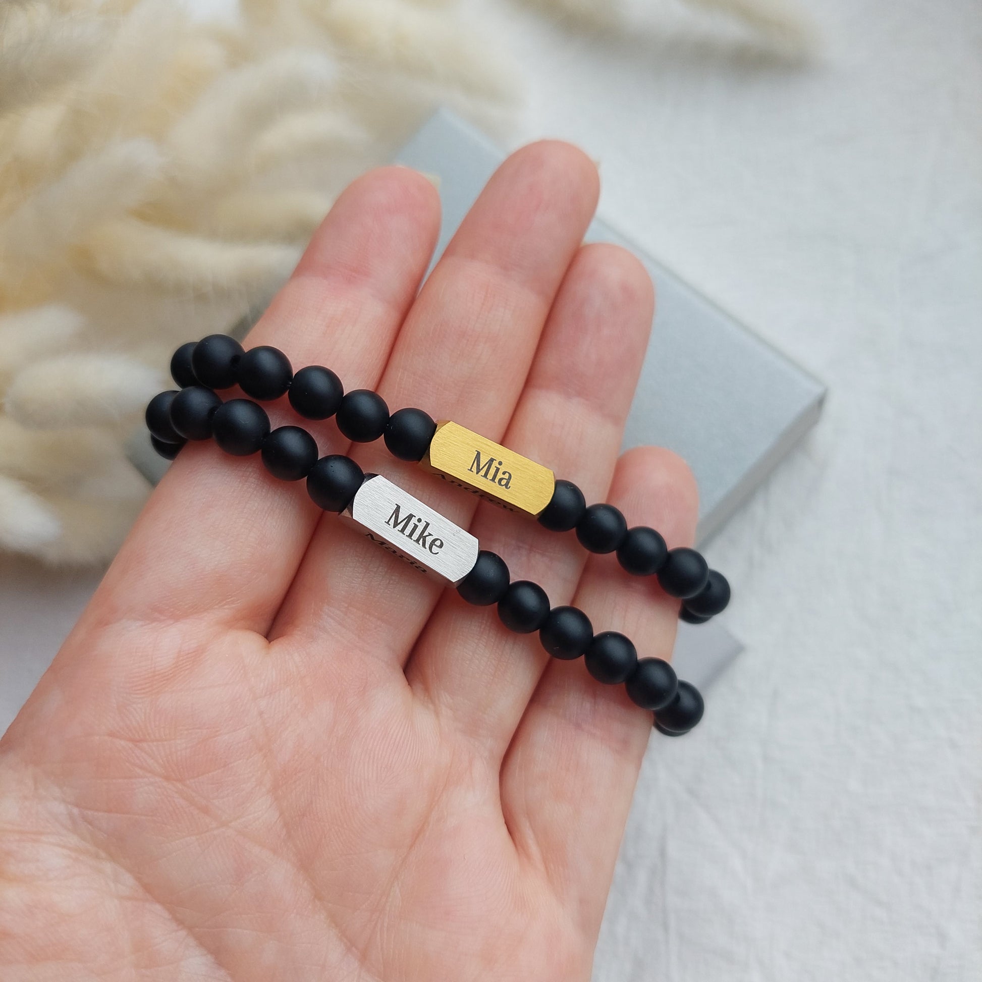 personalizēta vīriešu rokassprādze ar iegravētiem vārdiem, ģimenes aproce tēvam