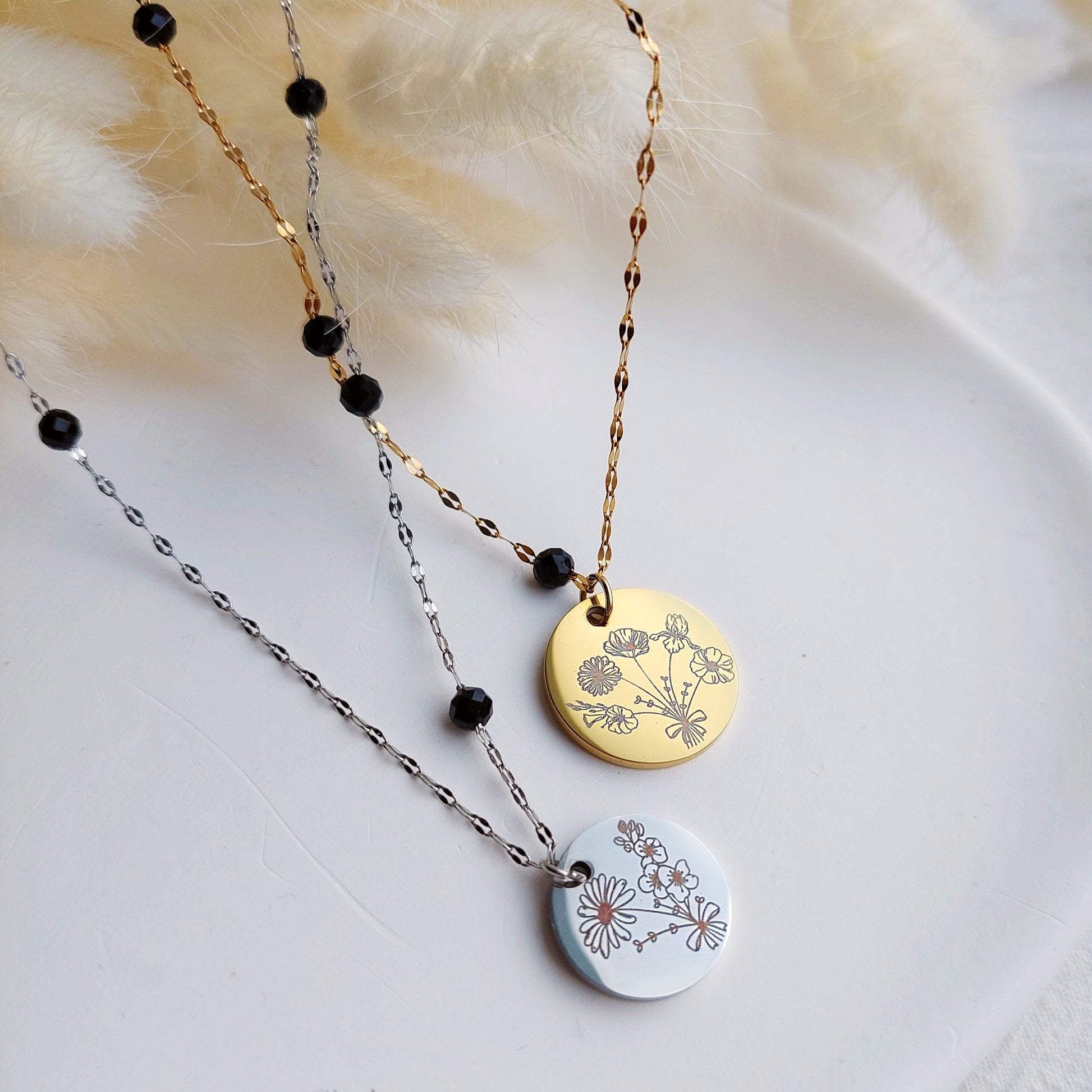 kaklarota ar mēneša ziediem, lieliska dāvana mammai vai vecmāmiņai