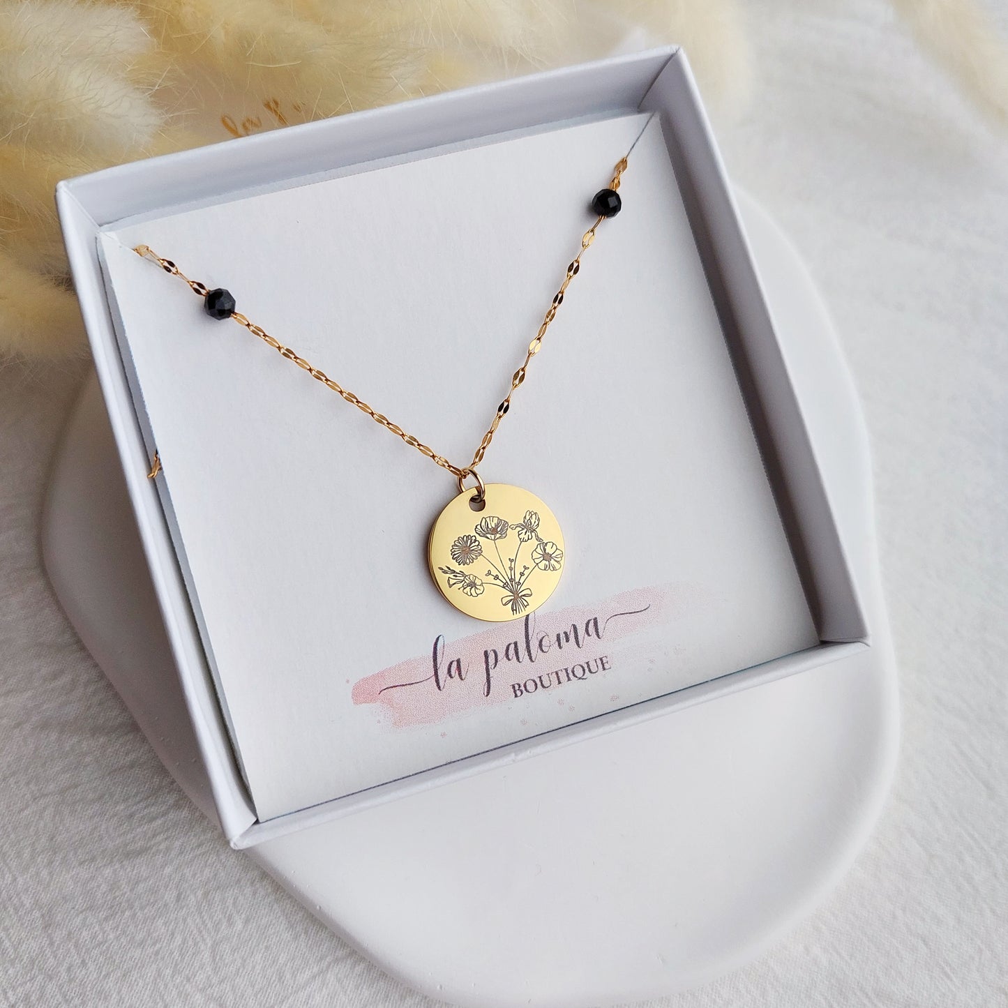 dāvana mammai vai vecmāmiņai ar bērnu mēnešu ziediem un vārdiem