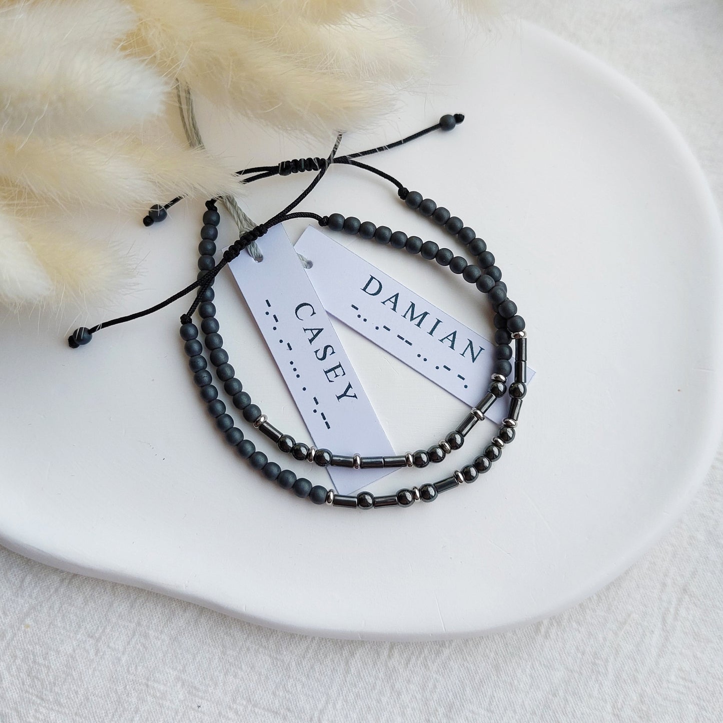 morzes koda rokassprādzes ar paslēptiem vardiem