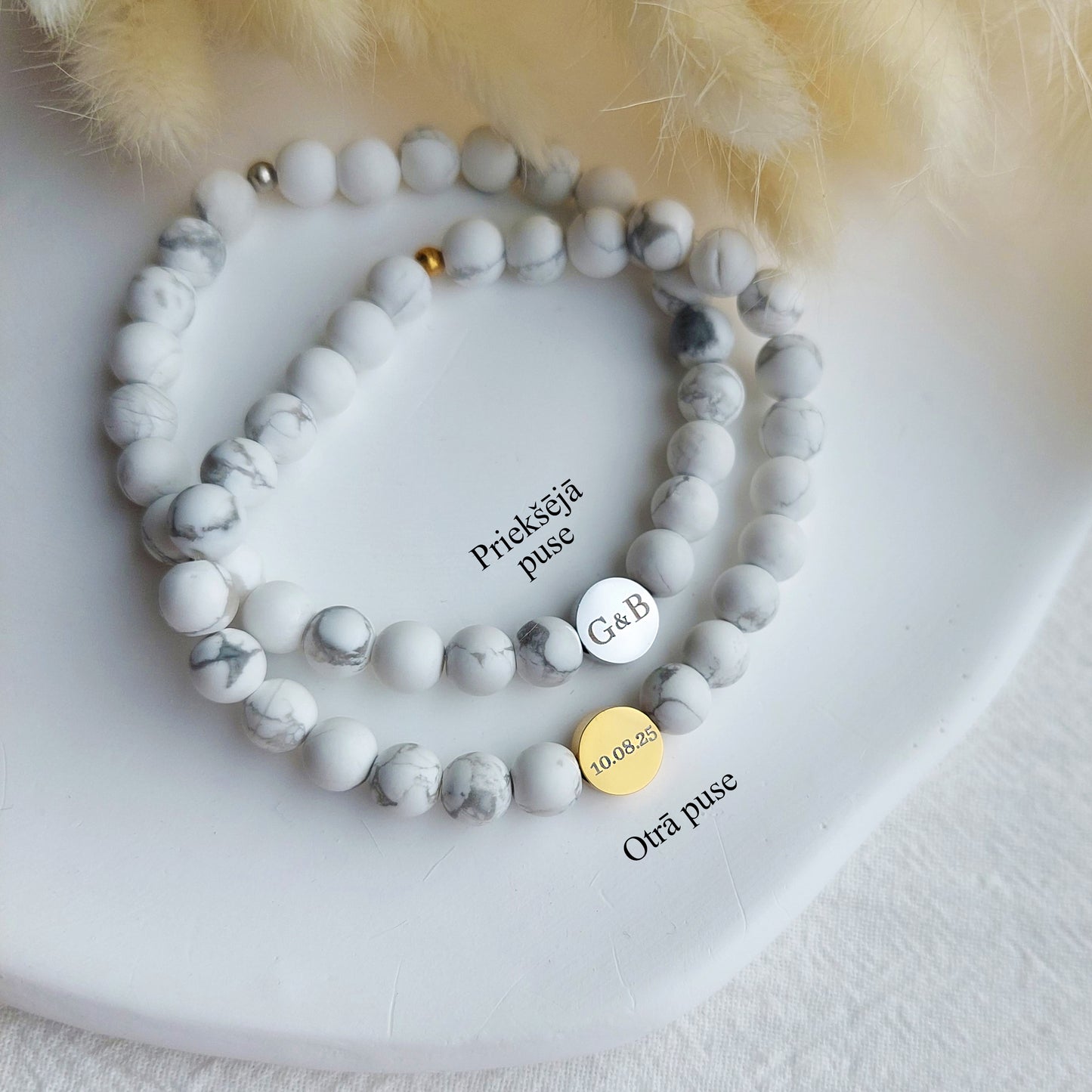 dabīgā magmezīta rokassprādze ar iniciāļiem, dāvana mammai vai vecmāmiņai