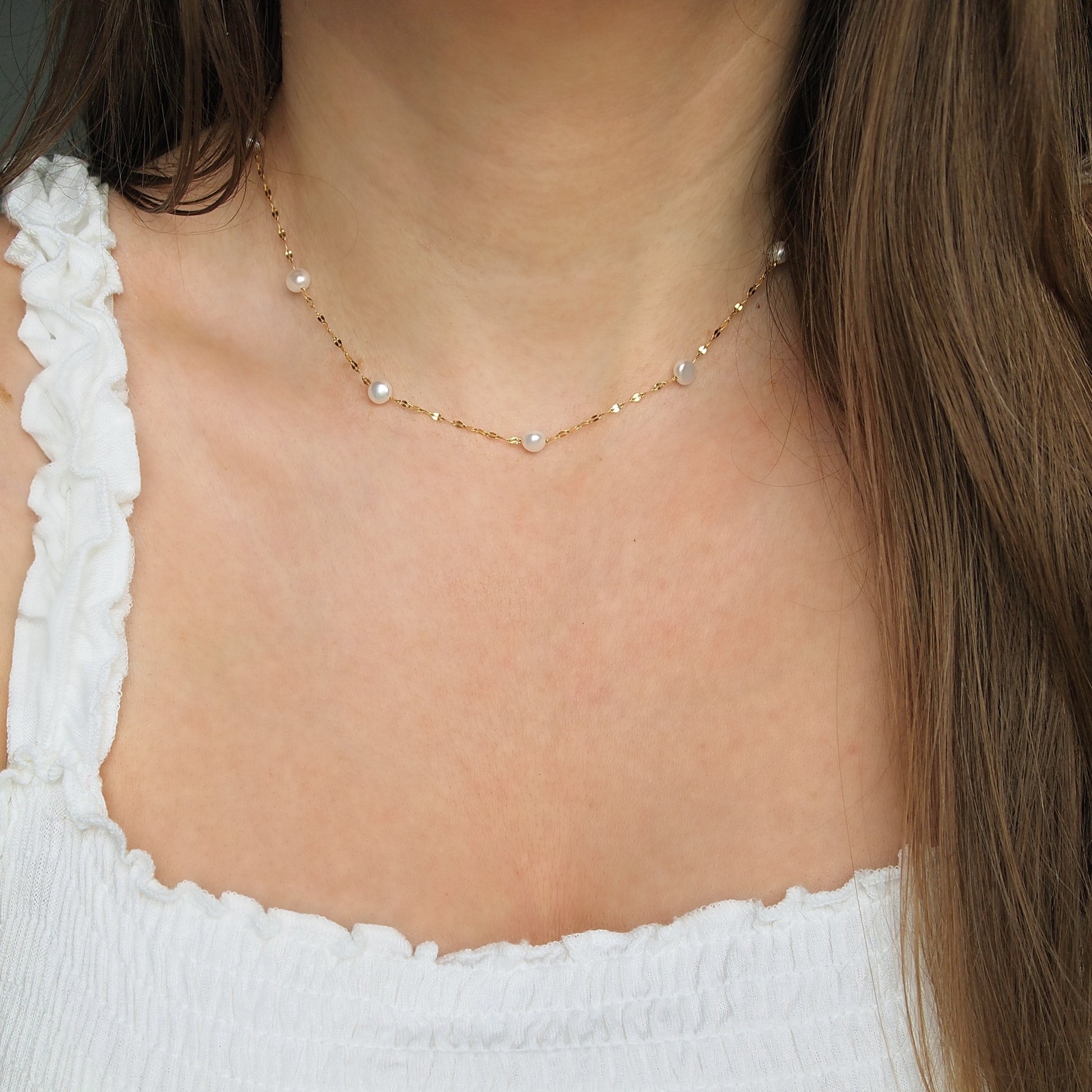 smalka kaklarota čokers ar dabīgām pērlēm