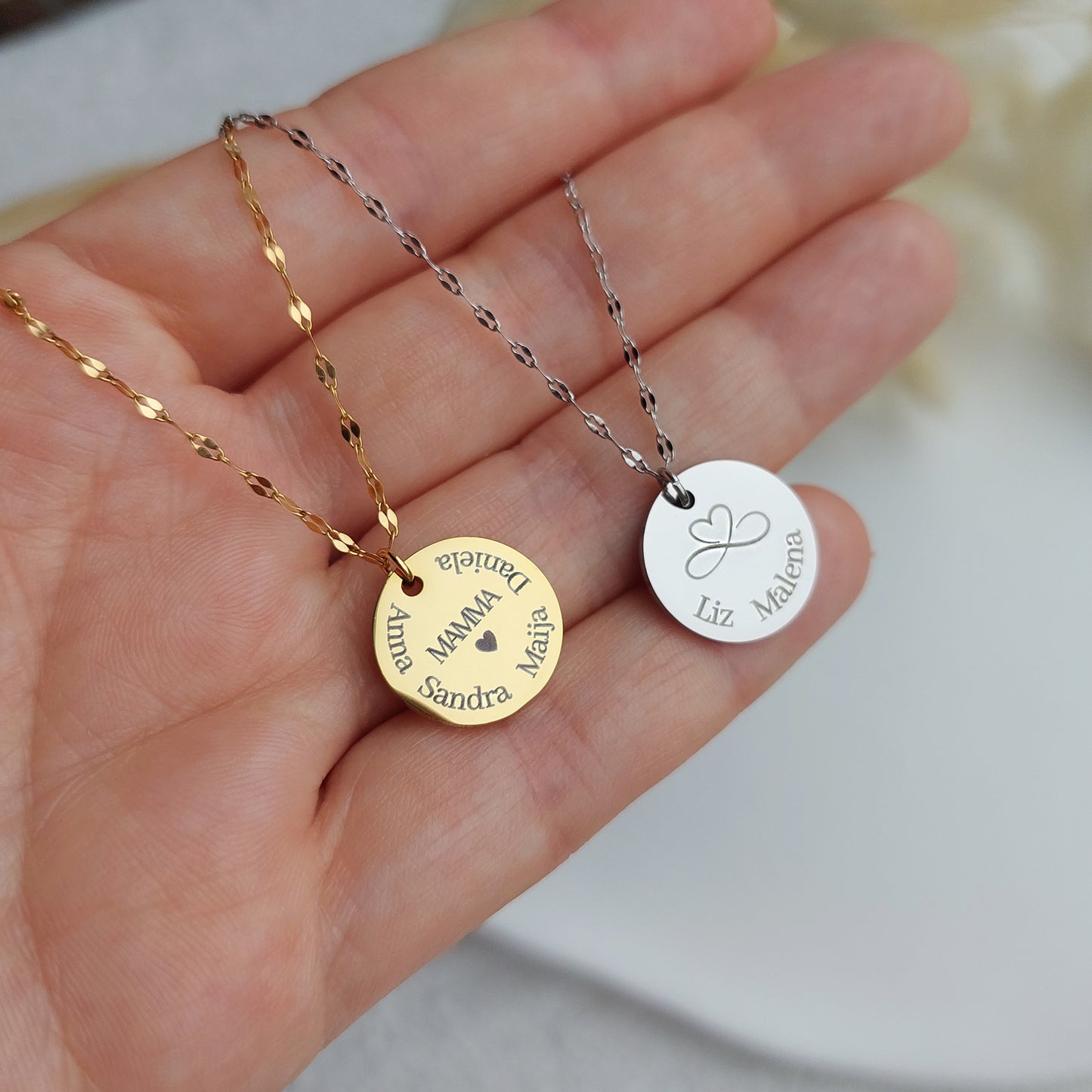 gravēta vārdu kaklarota, dāvana mammai vai vecmāmiņai mātes dienā