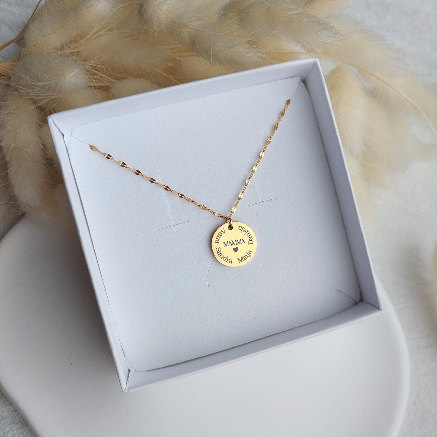 personalizēta gravēta kaklarota mammai ar bērnu  vārdiem, mātes dienas dāvana