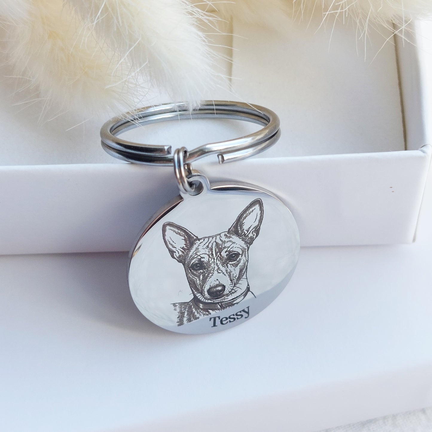 atslēgu piekariņš ar personalizētu suņa gravēšanu