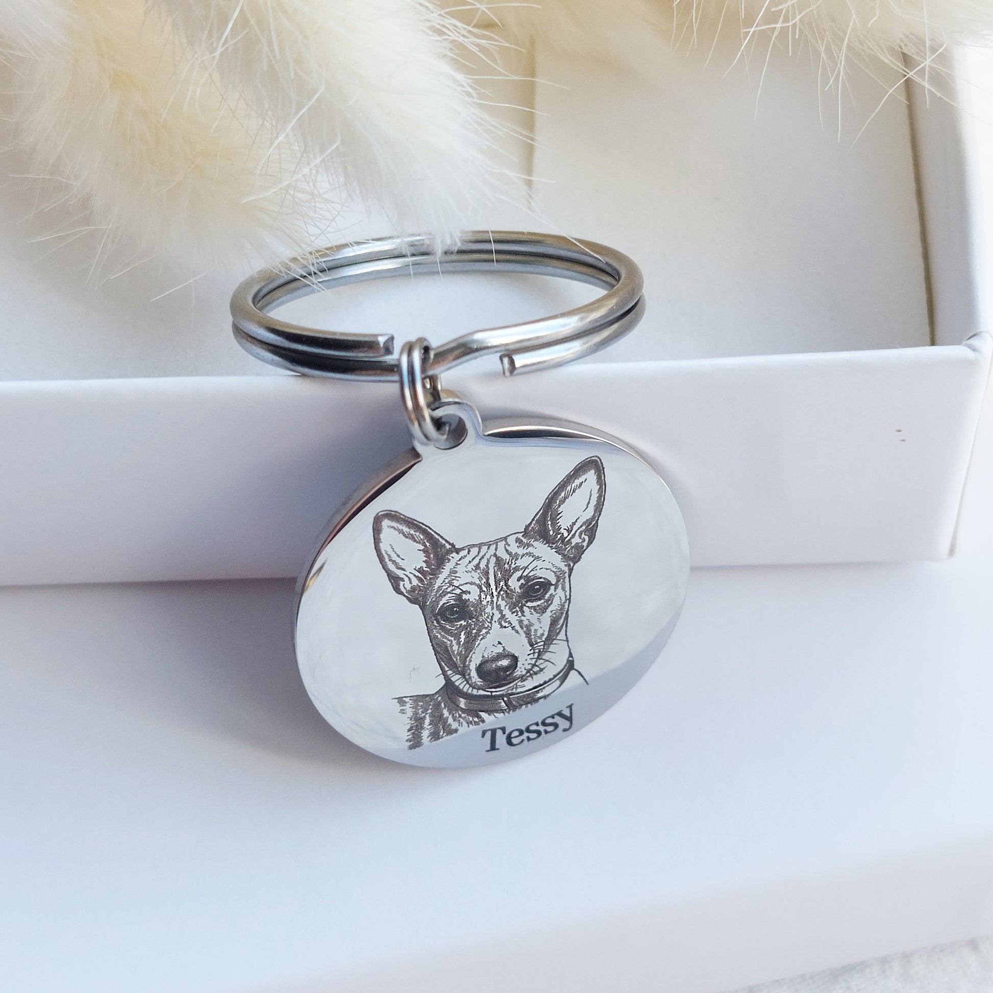 atslēgu piekariņš ar personalizētu suņa gravēšanu